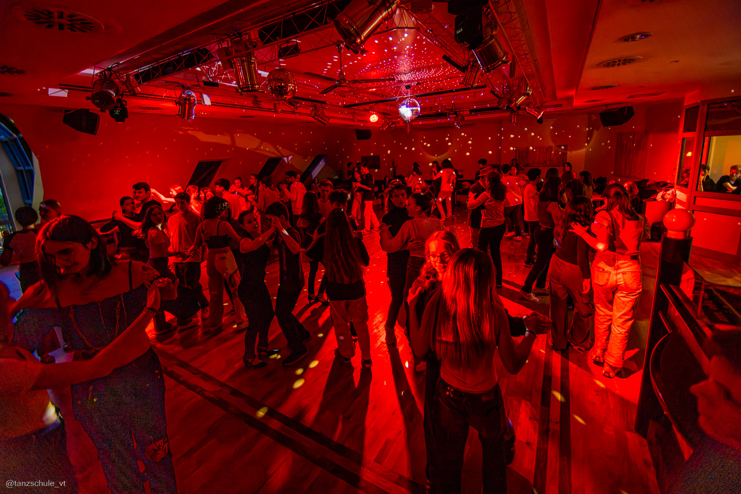 20240420 Huckepack Tanzparty 3410